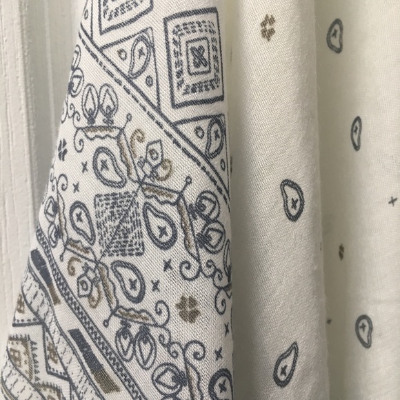 ๐HP๐ Boho Tassel Kimono - Picture 3 of 3